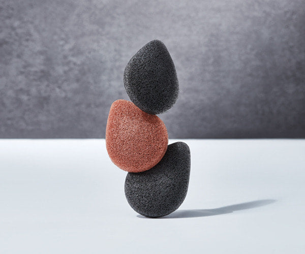 Purito Bamboo Charcoal Konjac Sponge